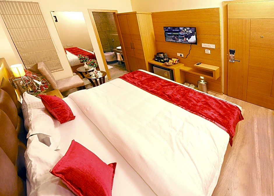 Hotel Landmark Near Golden Temple