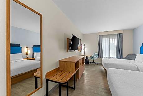 Room with Two Queen Beds - Non-Smoking