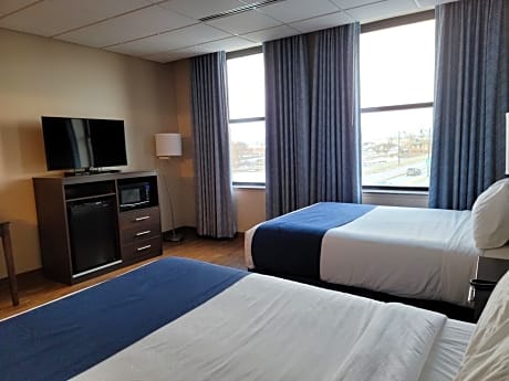Deluxe Queen Room