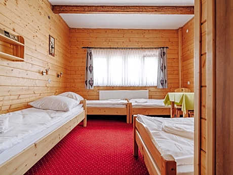 Quadruple Room with Private Bathroom