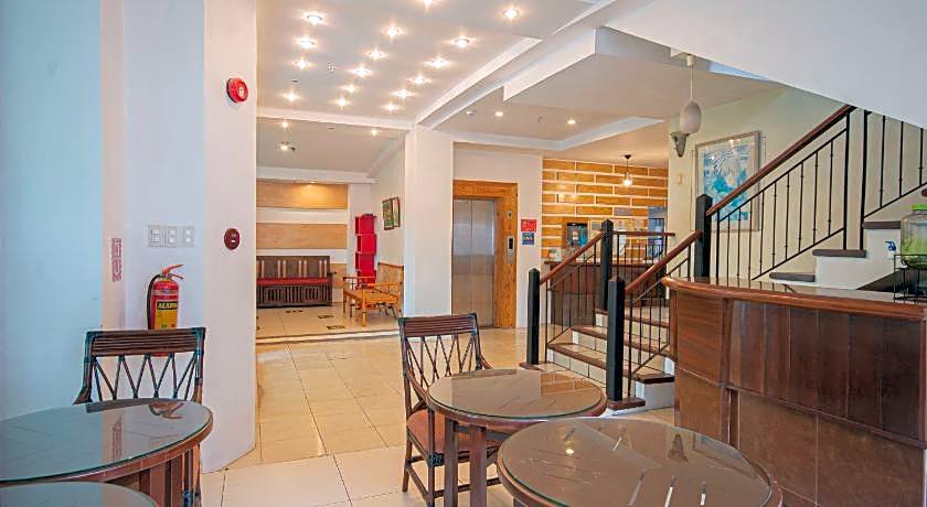 OYO 210 Apple Tree Suites