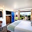 Sea & Sand Inn