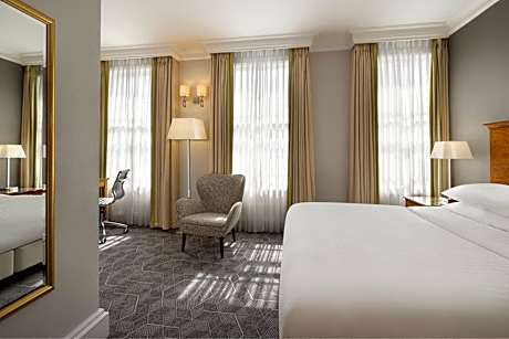 Superior Room, Guest room, 1 King