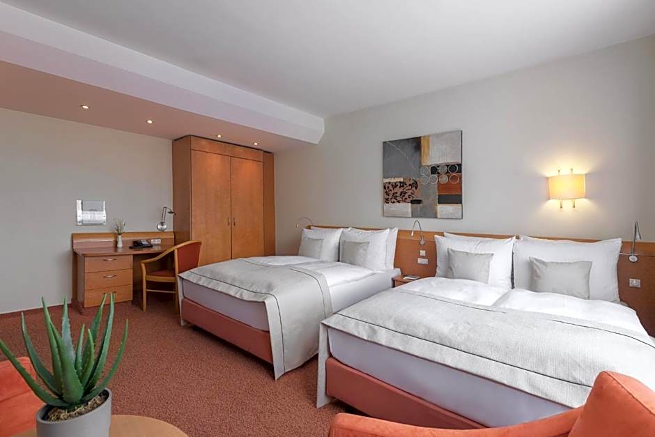 Garner Hamburg Wandsbek Marktplatz By IHG