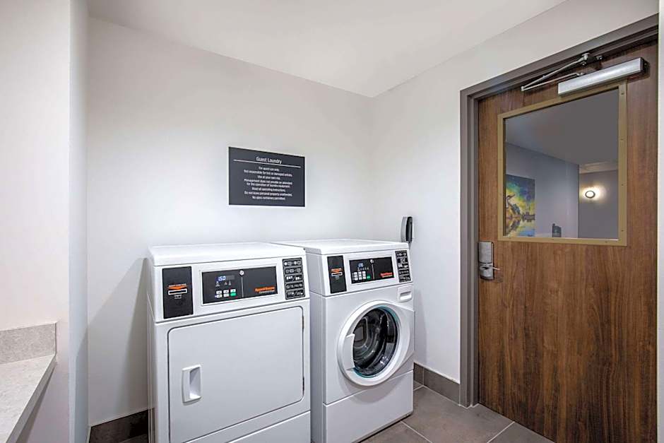 La Quinta Inn & Suites by Wyndham Chattanooga Downtown/South