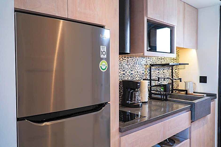 Flamboyan Hotel & Residences