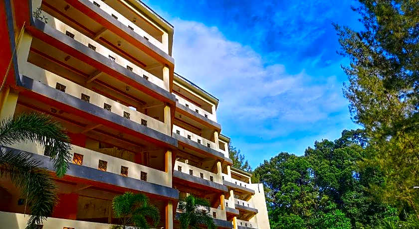 Teluk Batik Holiday Apartment