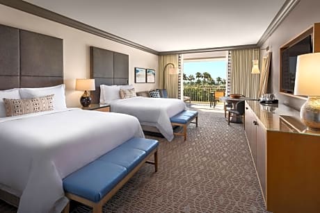 Deluxe Queen Room with Two Queen Beds and City View - Hearing Accessible