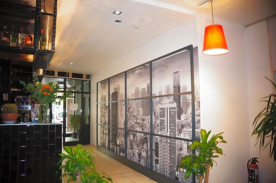 Escale Hotel