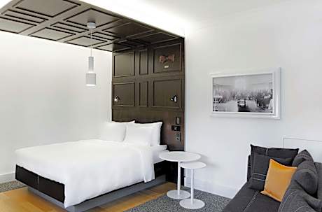 Junior Suite King Size Bed