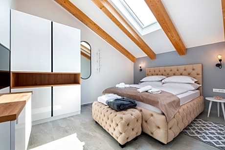 Penthouse with private Jacuzzi