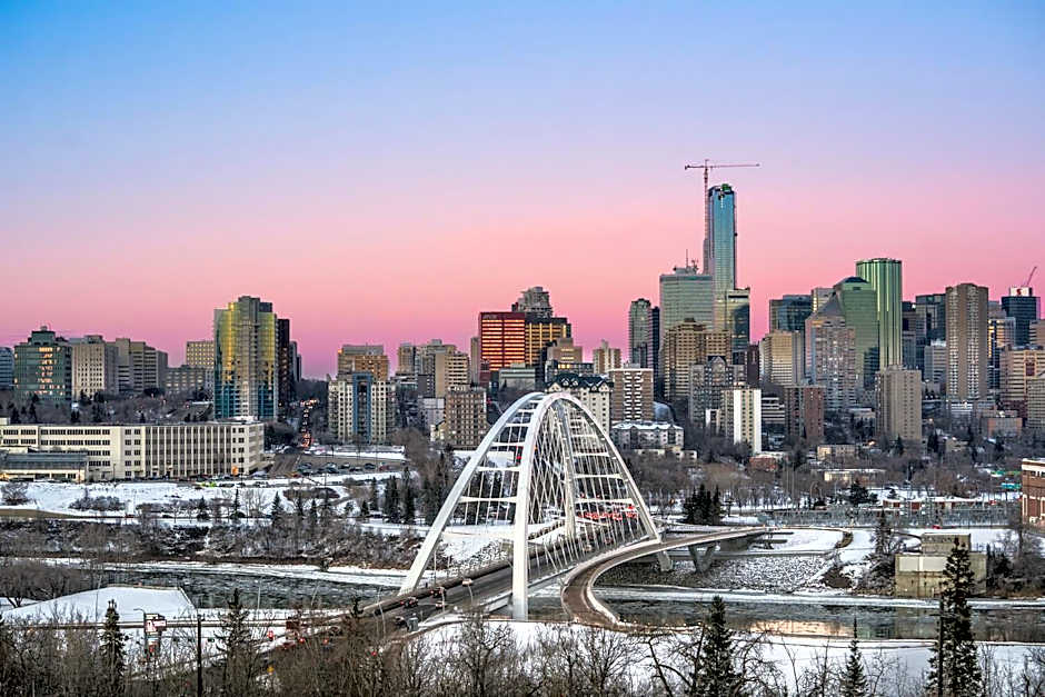 Delta Hotels by Marriott Edmonton Centre Suites