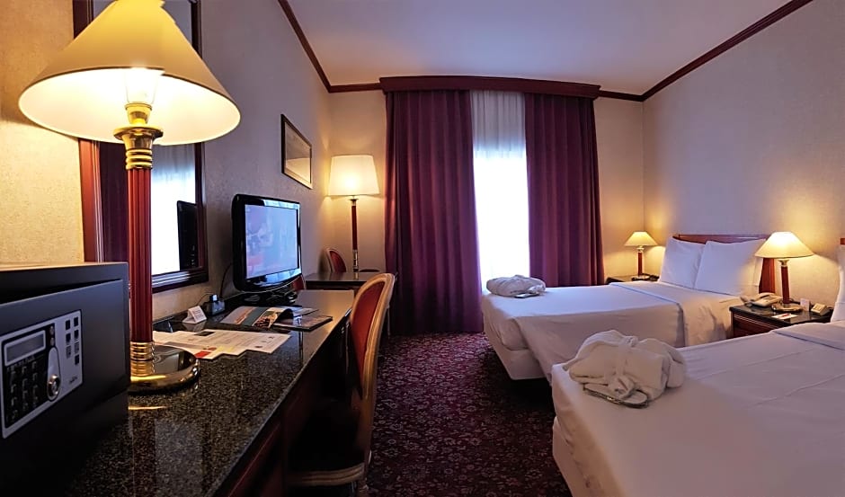 Russott Hotel