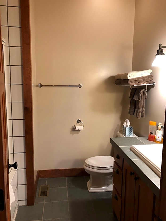 Comstock Premier Lodge LLC