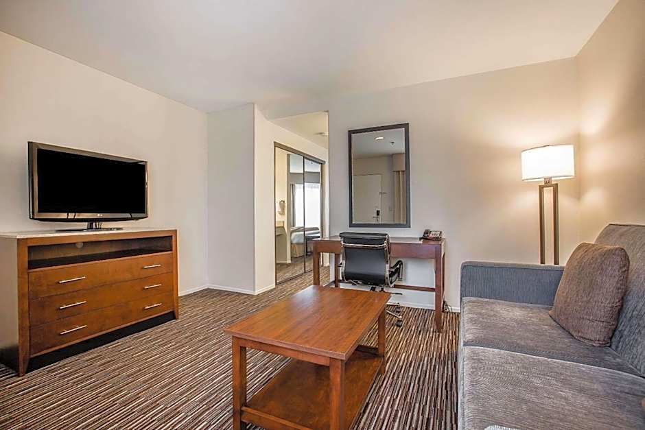 Quality Inn And Suites Hermosa Beach