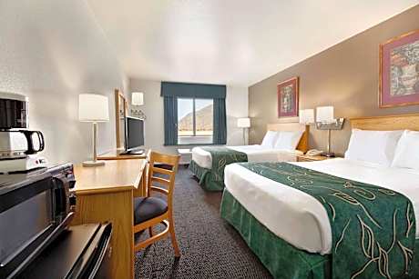 Queen Room with Two Queen Beds - Non-Smoking