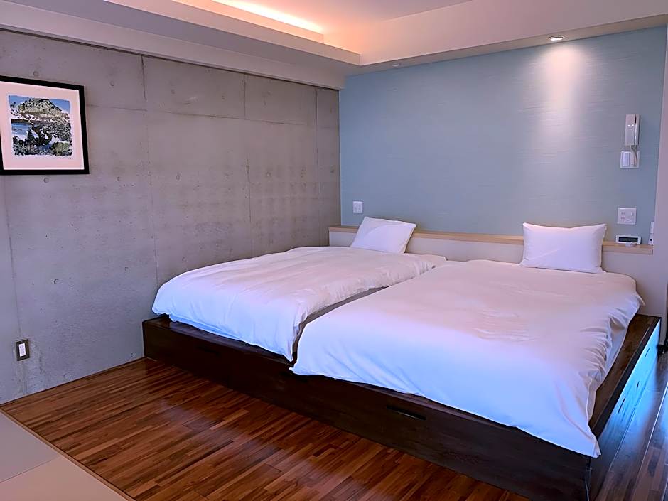 Hotel & Restaurant On the Beach Lue