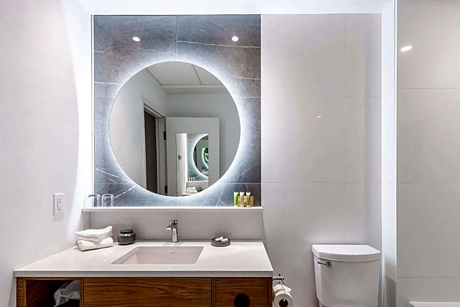 Hotel Royal William, an Ascend Collection Hotel