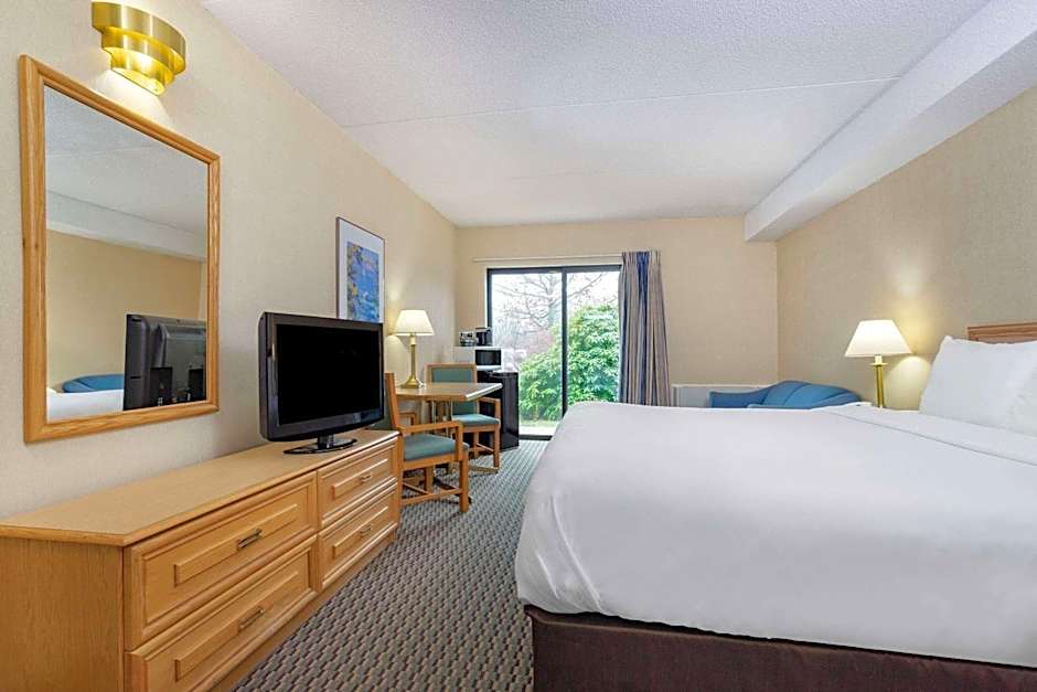 Travelodge by Wyndham Bridgewater