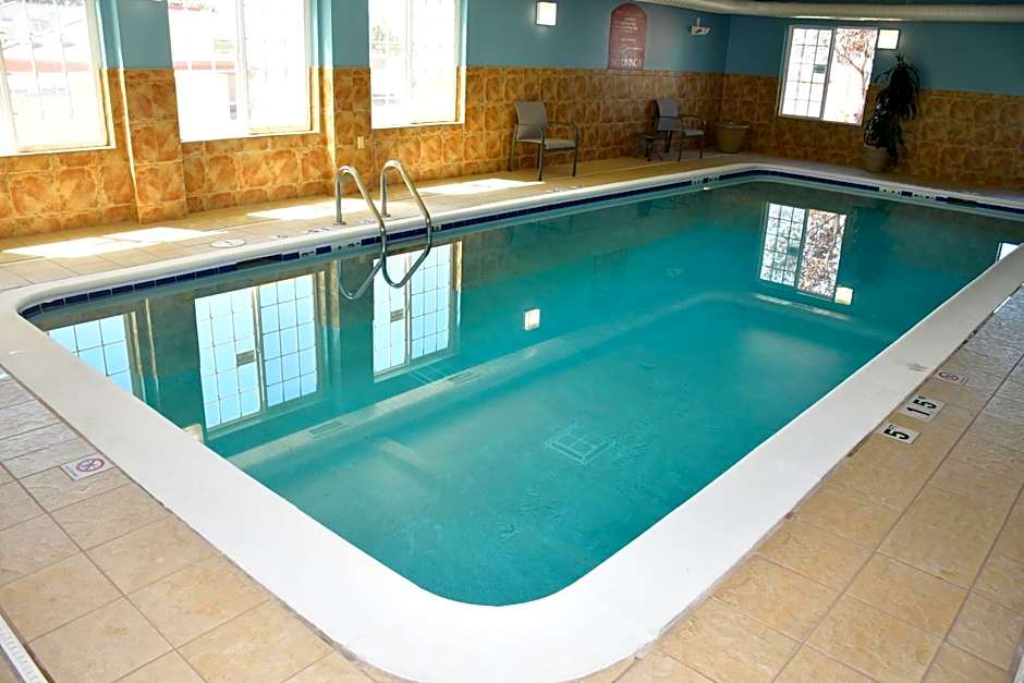 Holiday Inn Express Hotel & Suites Evanston By IHG