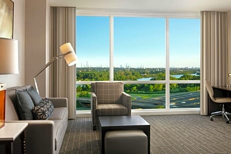King Suite with City View - Hearing Accessible/Non-Smoking