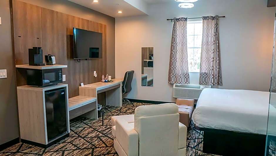 Comfeeni Inn and Suites