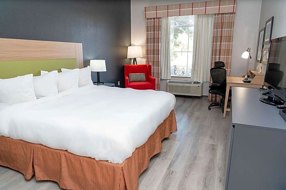 Country Inn & Suites by Radisson, College Station, TX