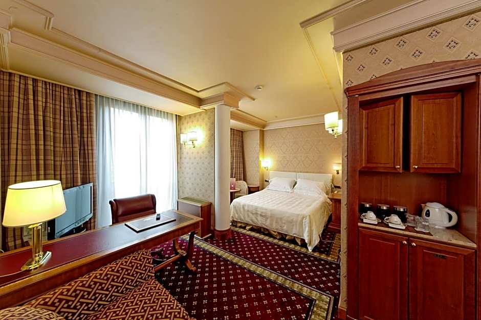 Hotel Capitol
