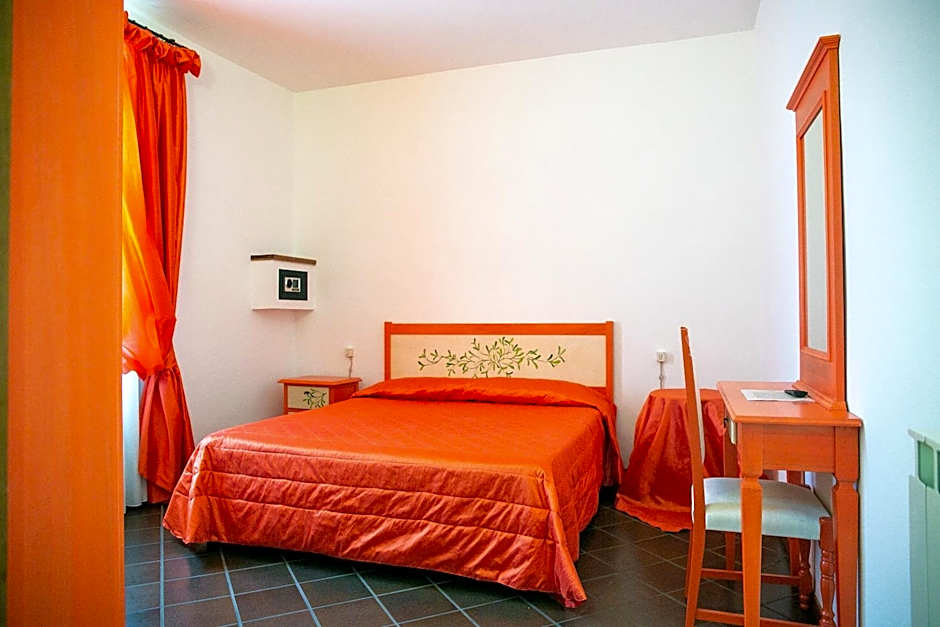 La Villetta Food & Drink Rooms for Rent - No Reception -