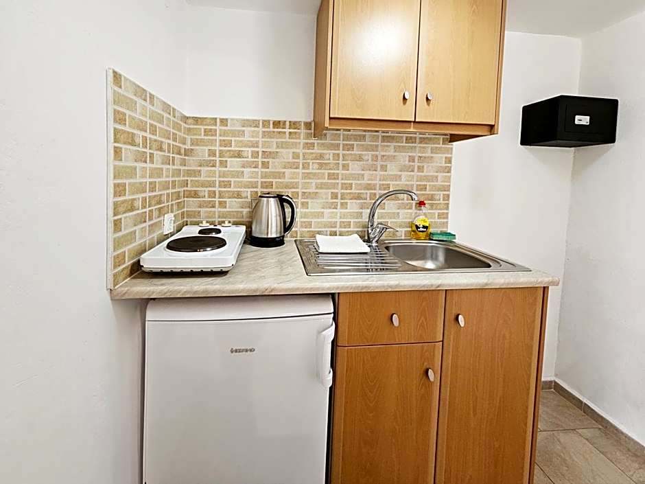 Pavlis Studios Kampos