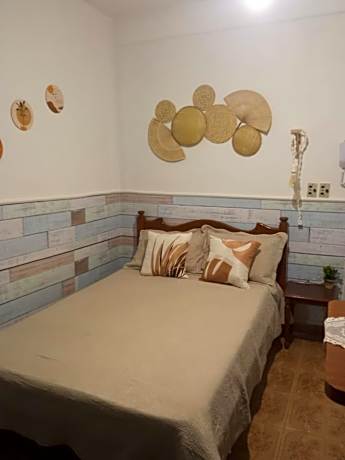 Kitnet Temporada Praia Grande SP - Completa com Wi-fi, garagem rotativa, 1 quadra da praia - no centro comercial Boqueirão