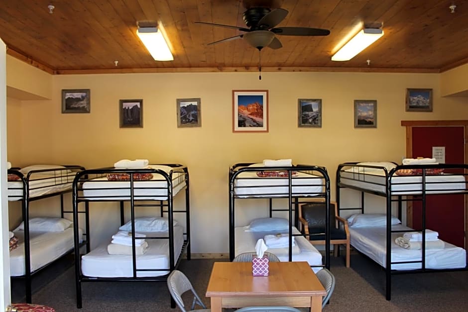 Whitney Portal Hotel And Hostel