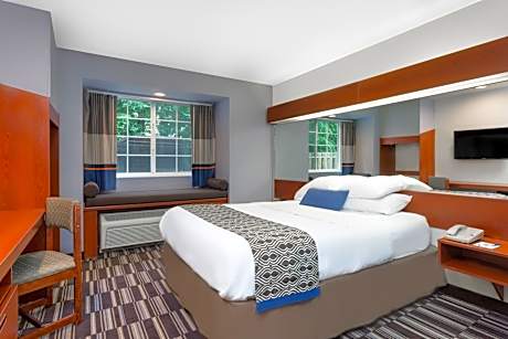 Queen Room - Disability Access/Non-Smoking