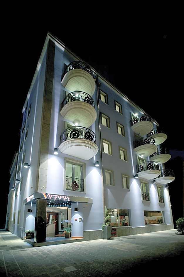 Victoria Hotel