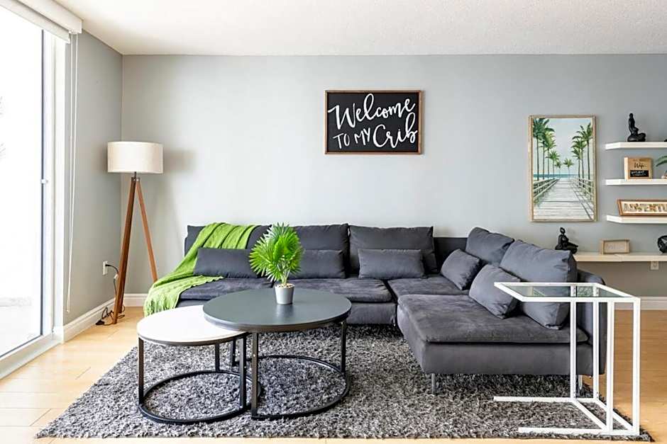Brickell Center w/City & Bay View + FREE Parking!