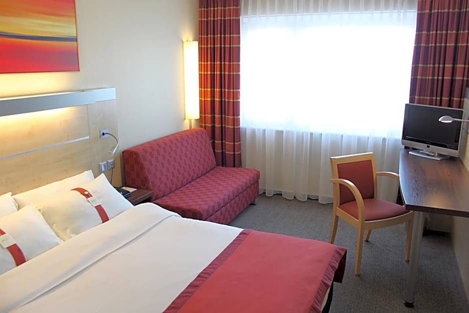 Holiday Inn Express Stuttgart Airport, an IHG Hotel