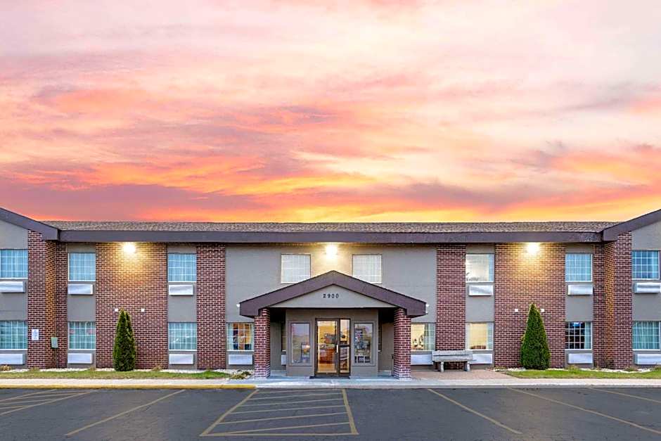 Baymont by Wyndham Beloit