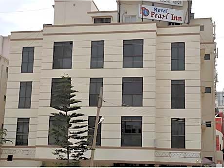 Hotel Pearl Inn