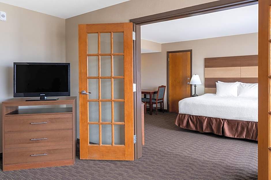 AmericInn by Wyndham Cedar Rapids North