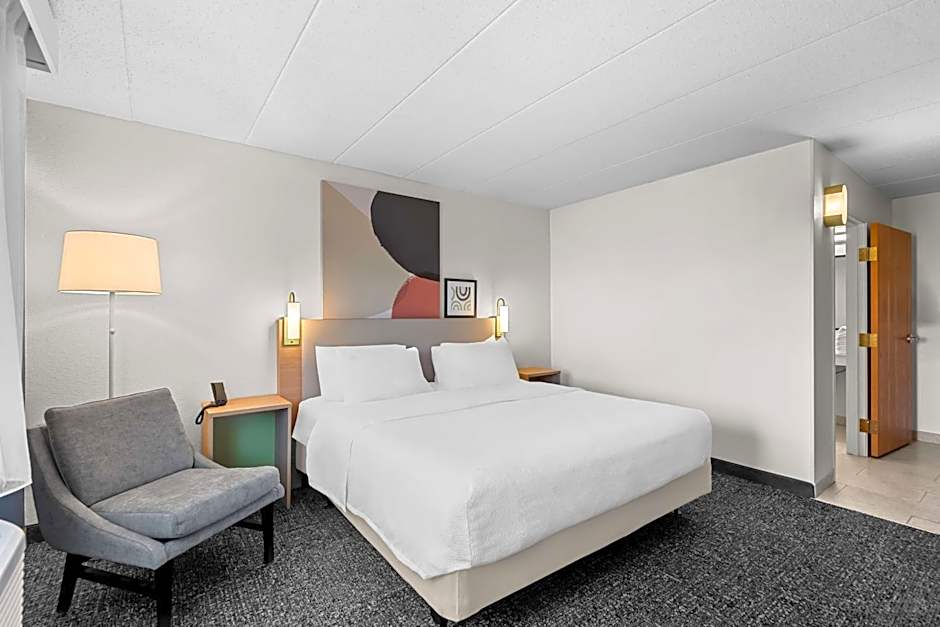 Spark by Hilton Cedar Falls