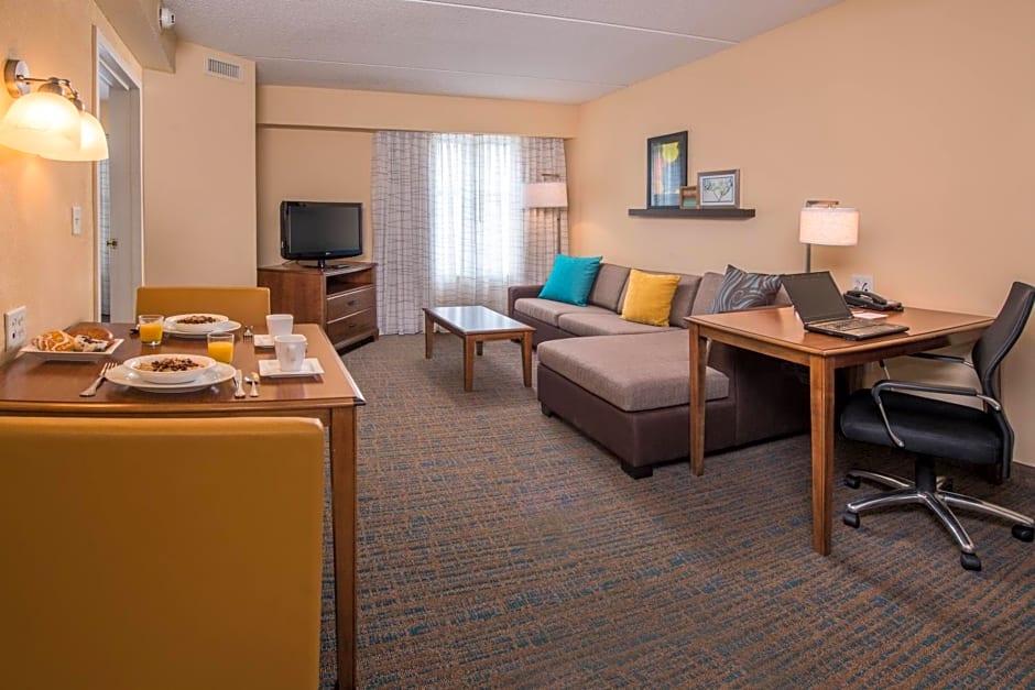 Residence Inn by Marriott Chesapeake Greenbrier
