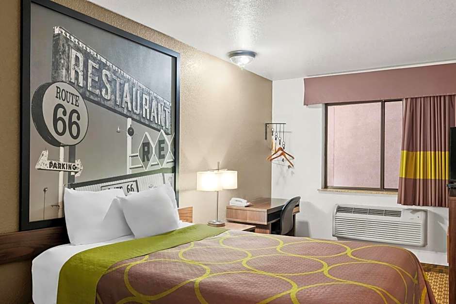Super 8 by Wyndham Santa Rosa