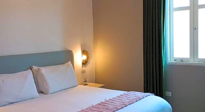Tropica Beach Hotel