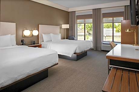 Double Queen Room