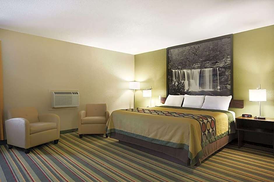 Super 8 by Wyndham Tuscola