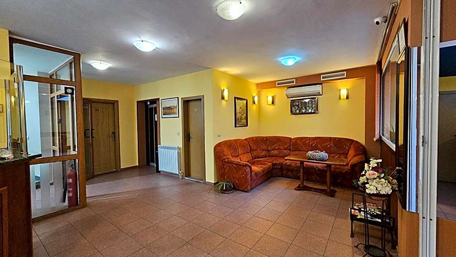 Caprice Family Hotel