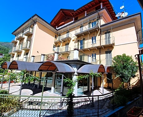 Hotel Azalea