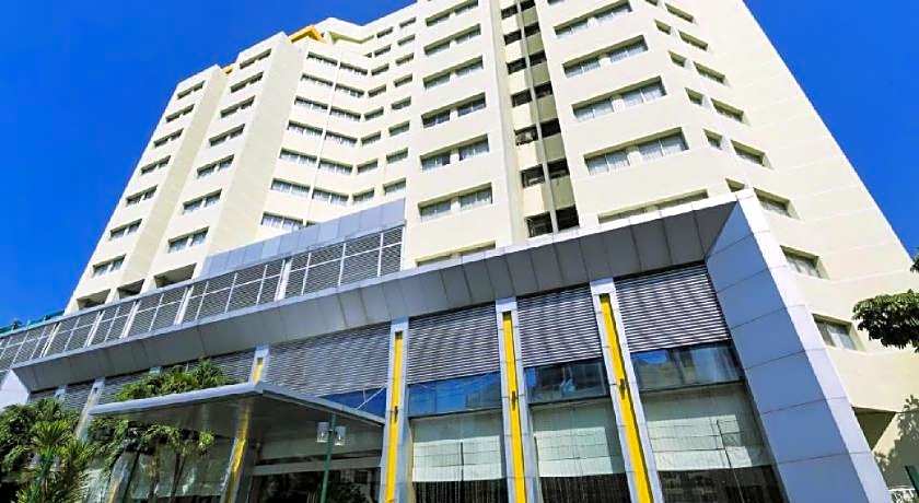 Summit Pavilion Hotel