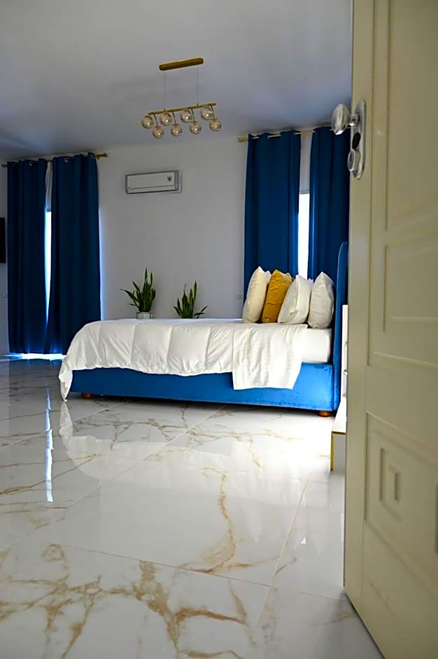 NM Luxury Suites