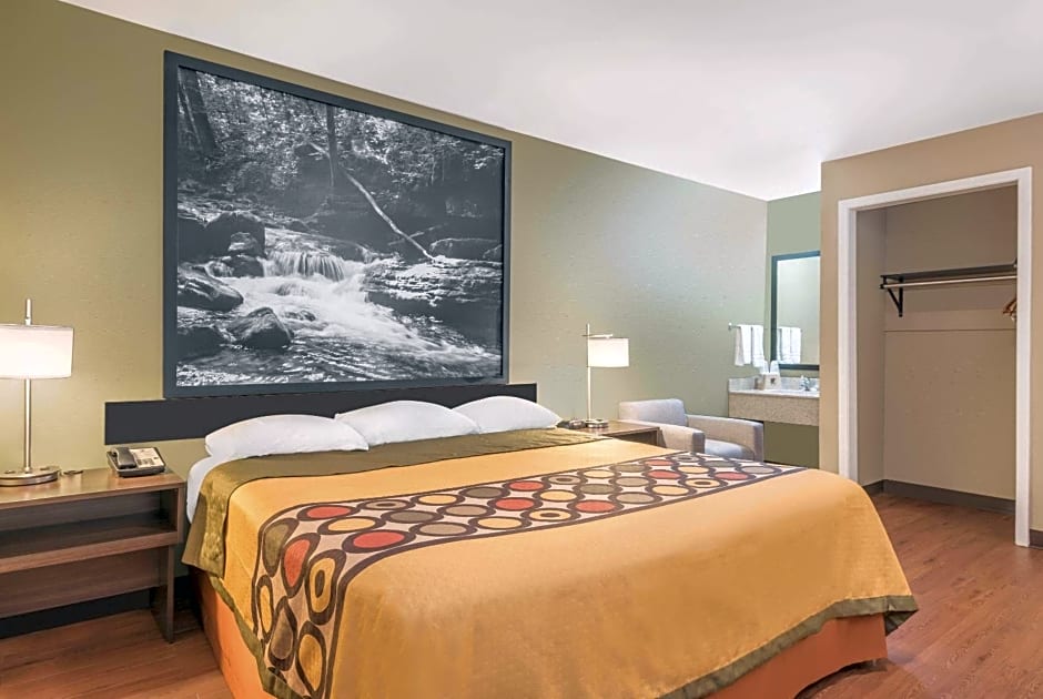 Super 8 by Wyndham Bryant Little Rock Area